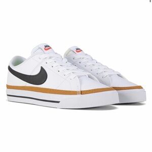 Women's Court Legacy Leather Sneaker - Size 8.5